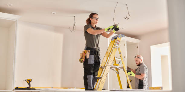 Best 24-Hour Electrician  in Newhall, IA